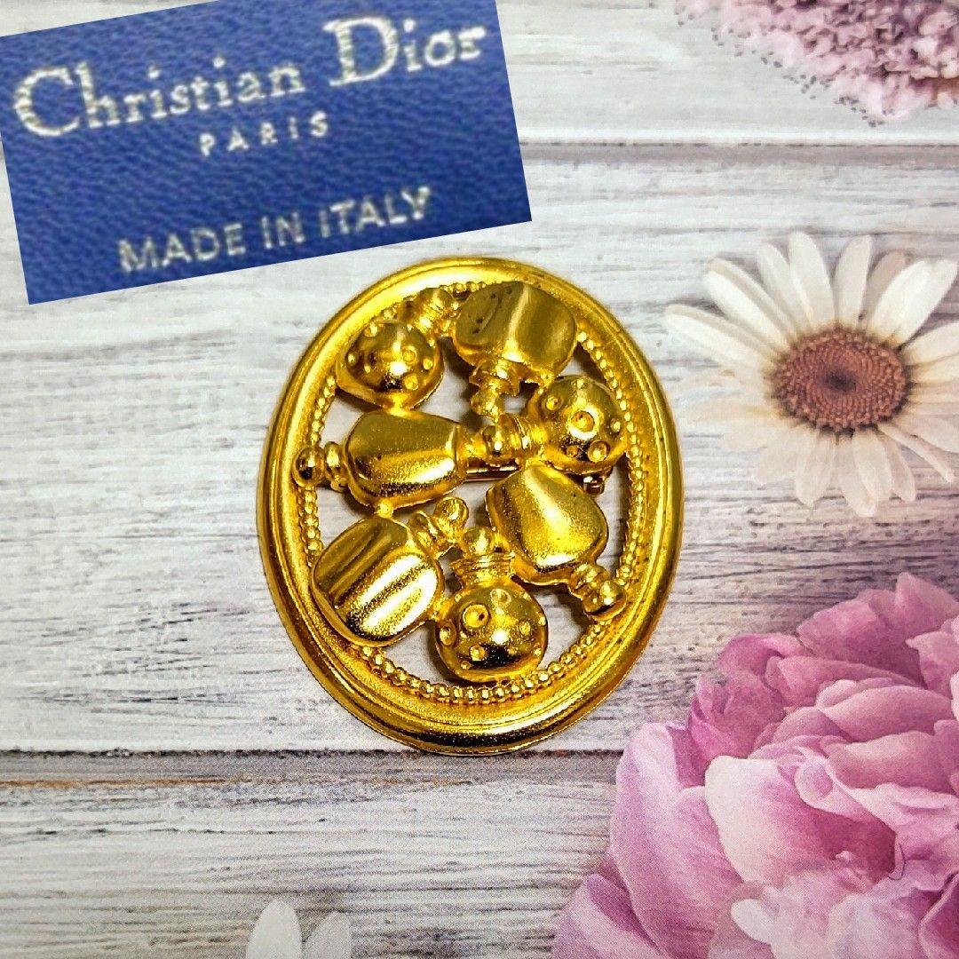 Christian Diorのビンテージブローチ レトロヴィンテージ Christian