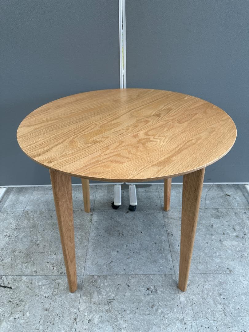 ダイニングテーブル　丸形　ブラウン