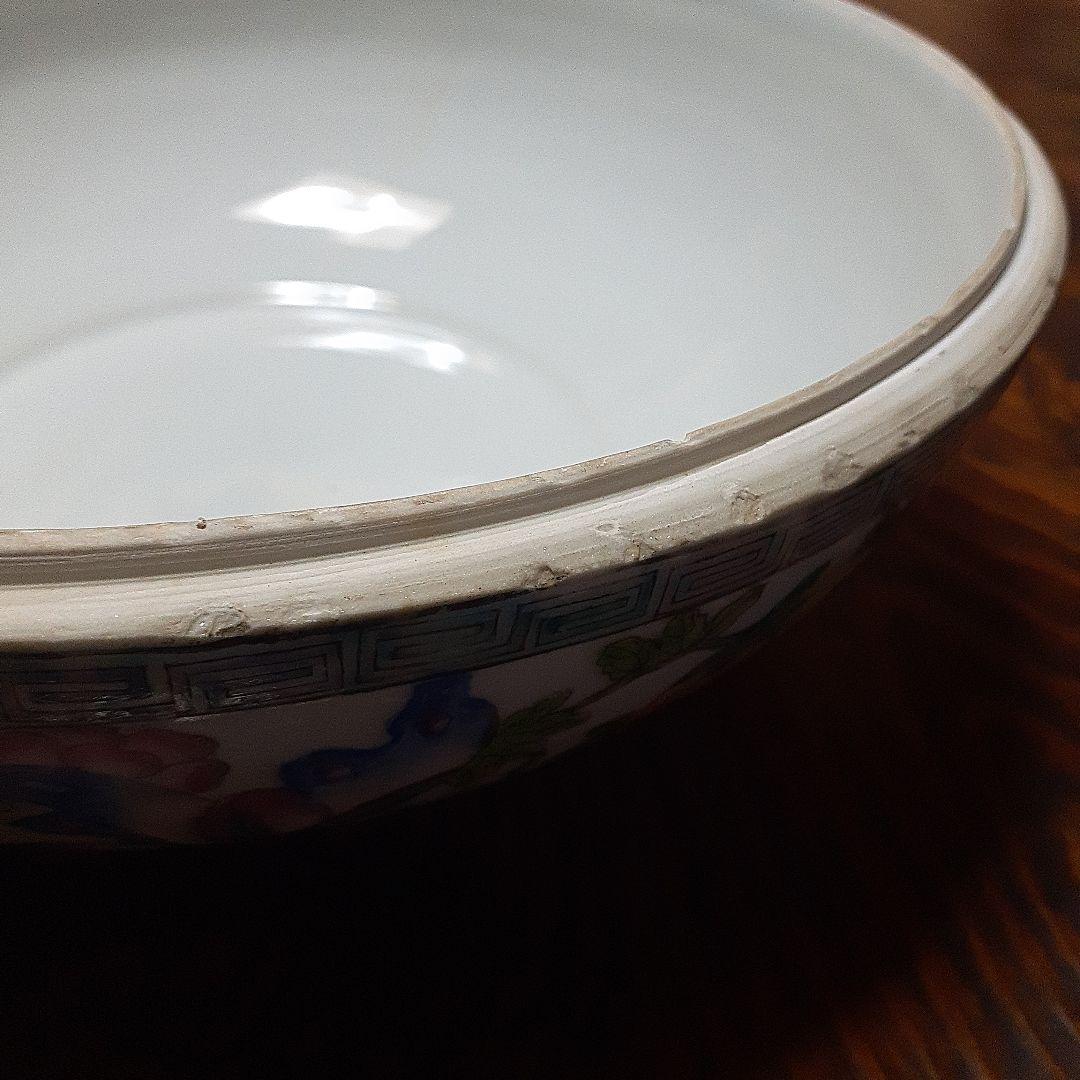 中国大清乾隆年製粉彩大合子