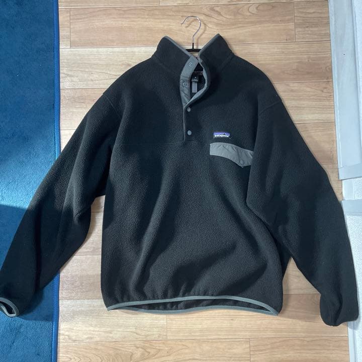 美品patagoniaパタゴニア シンチラスナップT ブラック野村周平着用