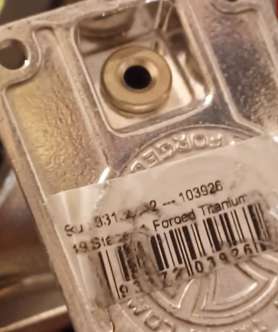 independent 149 チタニウム　bones トラック　ウィール