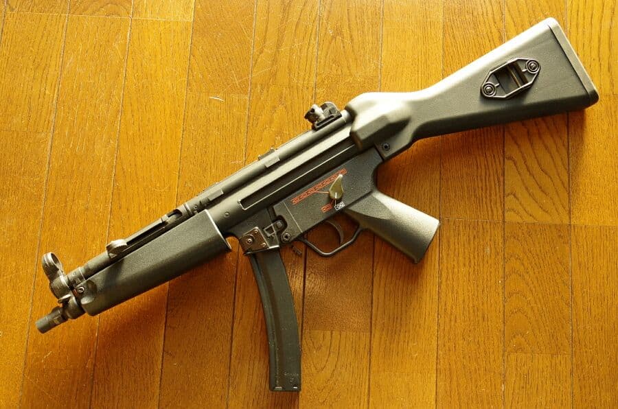 東京マルイ H&K MP5A4（ハイグレードバージョン）50連スペアマガジン付き