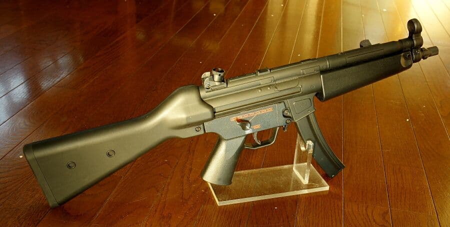 東京マルイ H&K MP5A4（ハイグレードバージョン）50連スペアマガジン付き