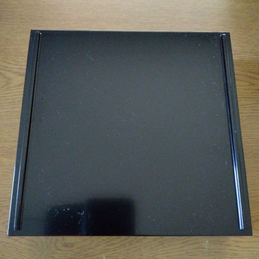 漆塗りお屠蘇セット 蔦の家紋入り、銚子飾り、漆塗り三段重箱