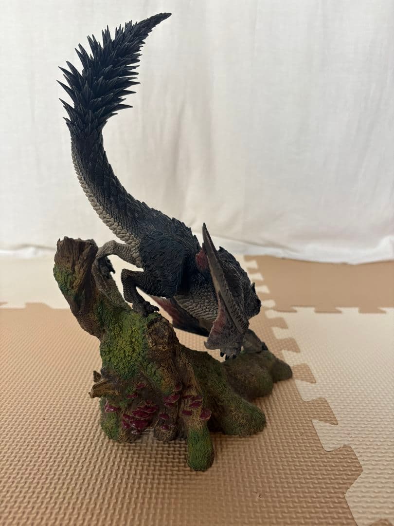 ま*る様 モンスターハンター　クリエイターズモデル　辻竜ナルガクルガ　フィギュア