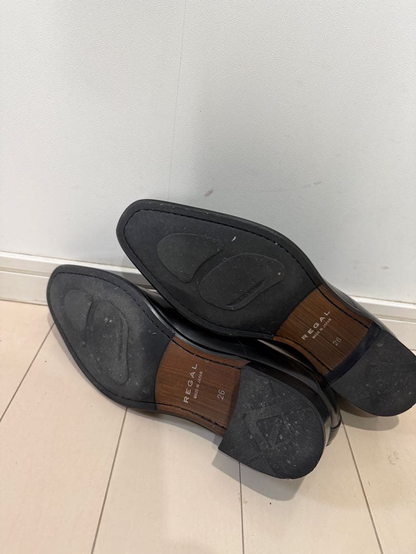 REGAL ブラックレザー スリッポンシューズ