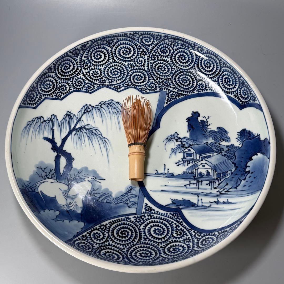 藍柿右衛門　渦福　染付白鷺図蛸唐草文様大皿　直径33cm　扇子　窓絵