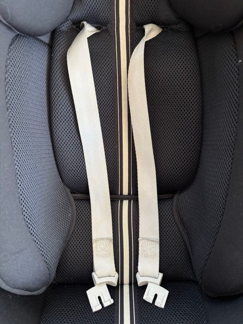 サイベックス　チャイルドシート クラウドGi-Size ブラック、ベース付き