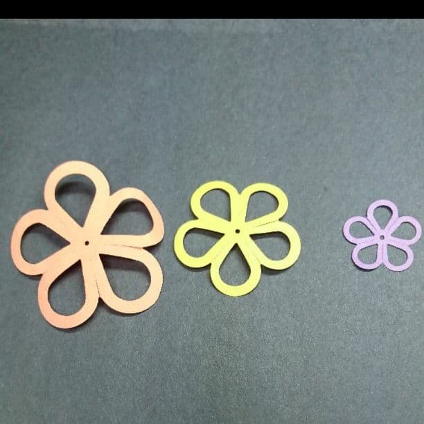 アルバム飾り クラフトパンチ チューリップ オーダー受付中2個