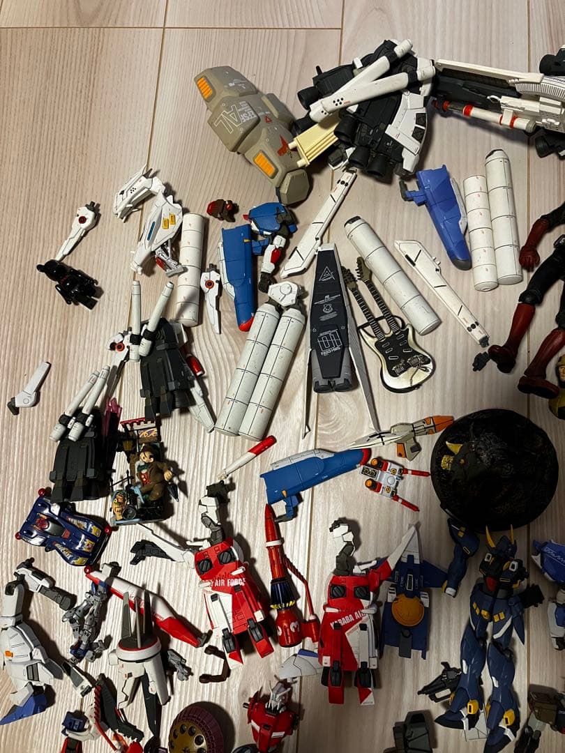 【ジャンク品】フィギュア、食玩等、約4〜5kg