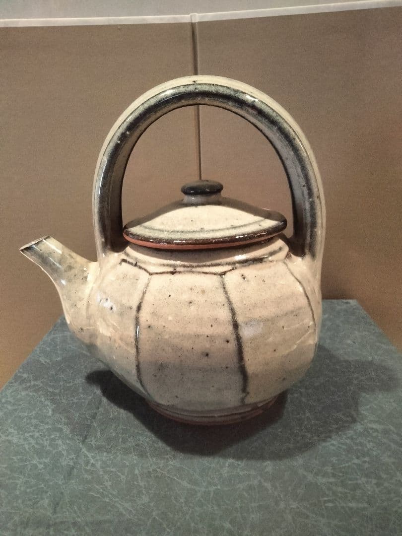 絶品 小代焼中平窯 藁灰釉後手急須(面取) 追加サービスで