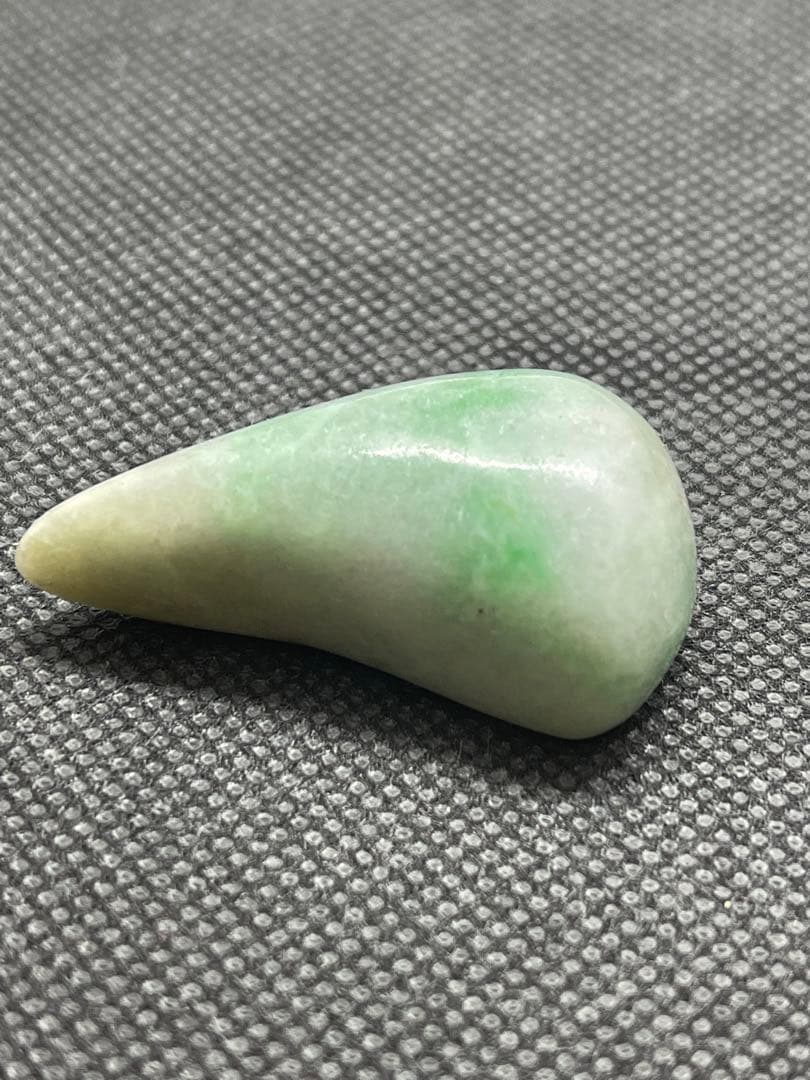 糸魚川 翡翠 ヒスイ 糸魚川翡翠 大珠 天然石 パワーストーン 日本の国