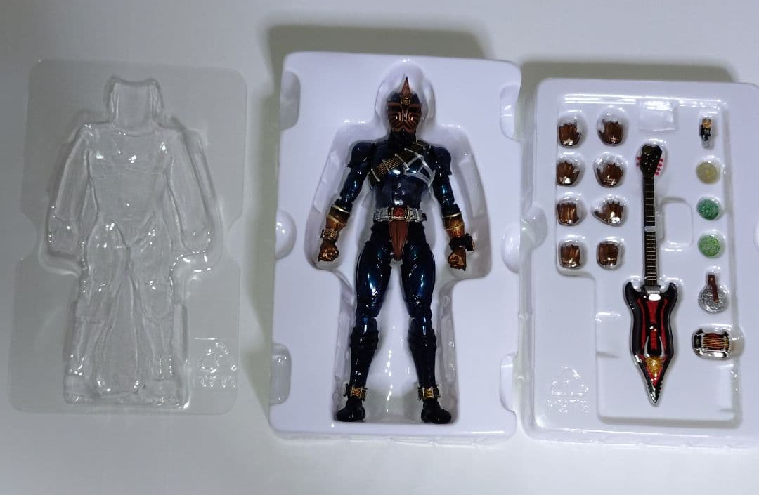 真骨彫製法 仮面ライダー 威吹鬼 斬鬼 轟鬼 フィギュアーツ