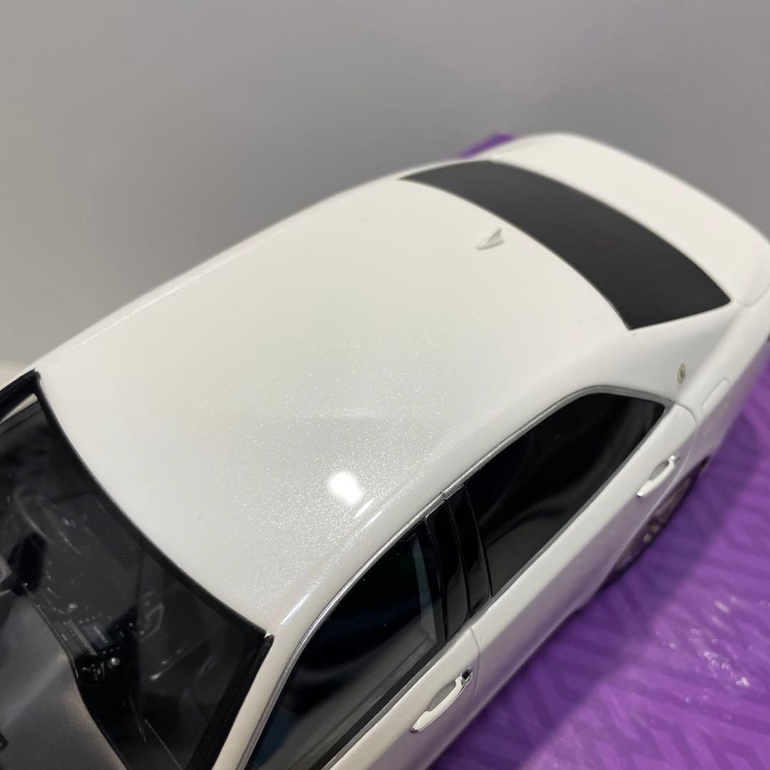 KYOSHO samurai クラウンアスリート G ハイブリッド 1/18