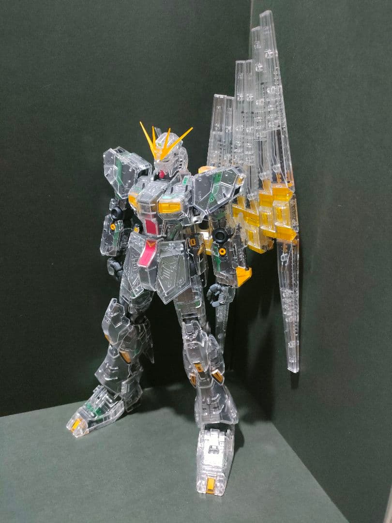 MGニューガンダム Ver.Ka[メカニカルクリア] RX-93 νガンダム Ver.Ka メカニカルクリア 【MG】【1/100】高価買取