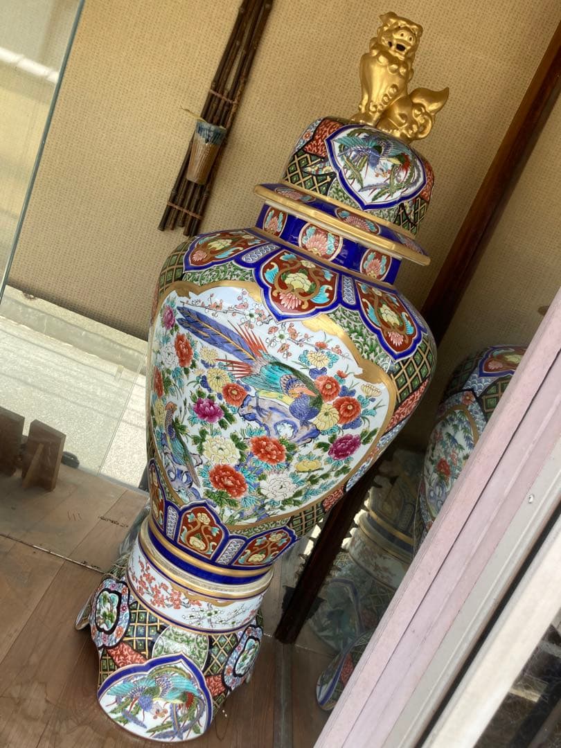 飾壺　豪華大壺　花鳥図染錦　獅子　有田焼　床壺　未使用品