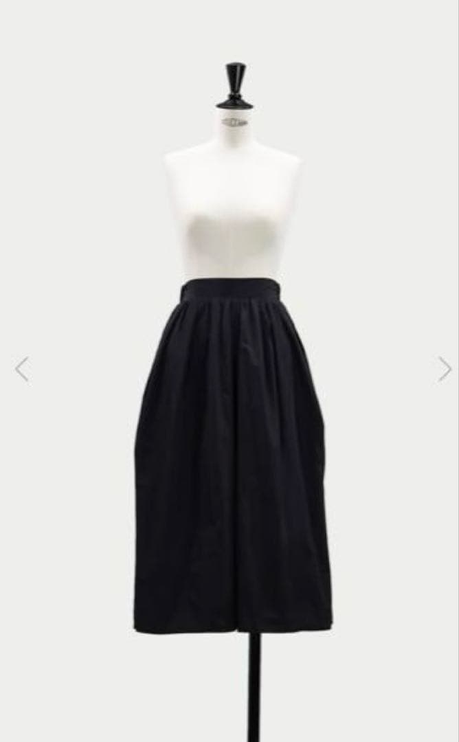 マチャット　メモリーキュロットパンツ（ブラック）