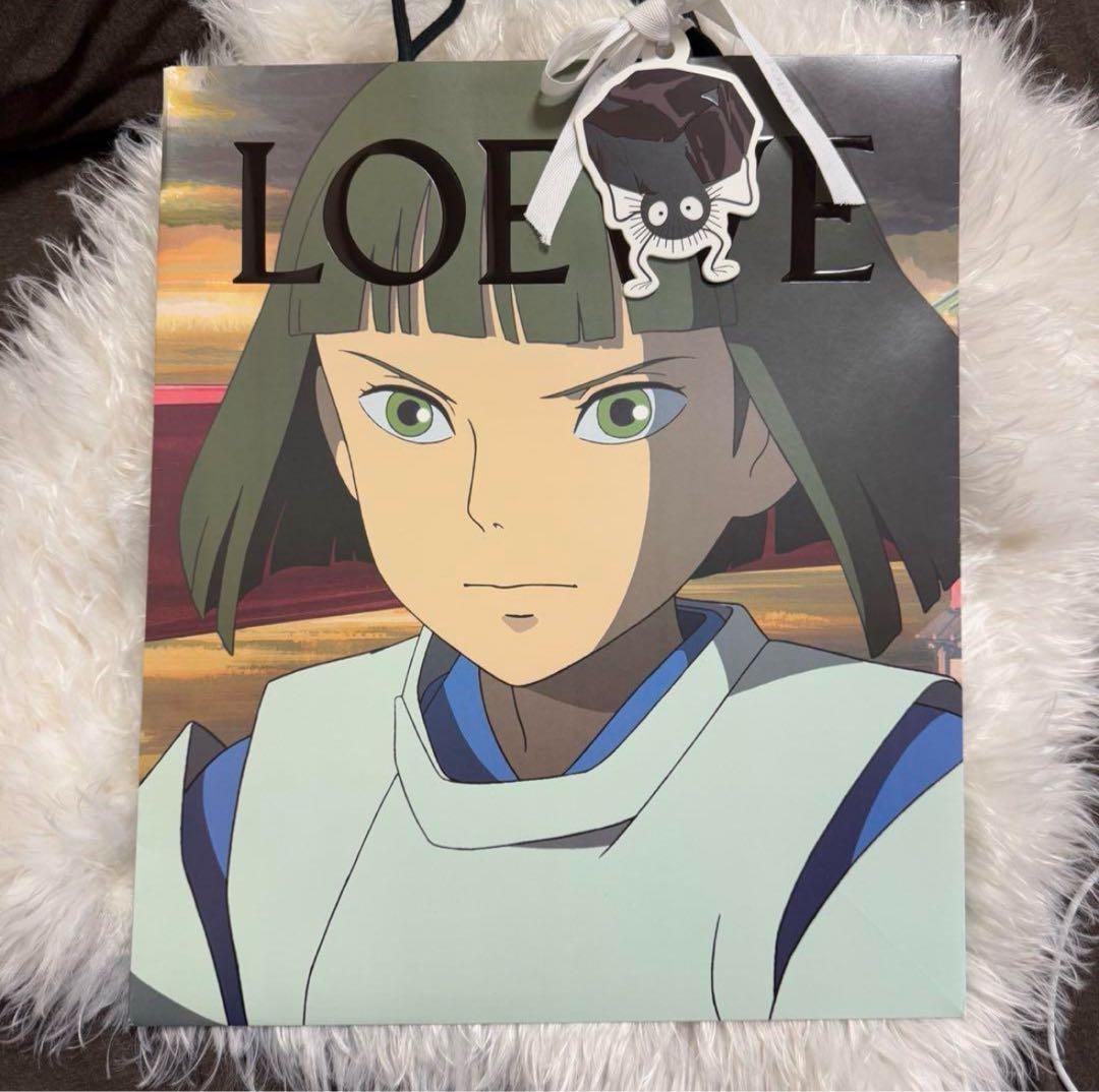 ロエベ 千と千尋の神隠し ハク