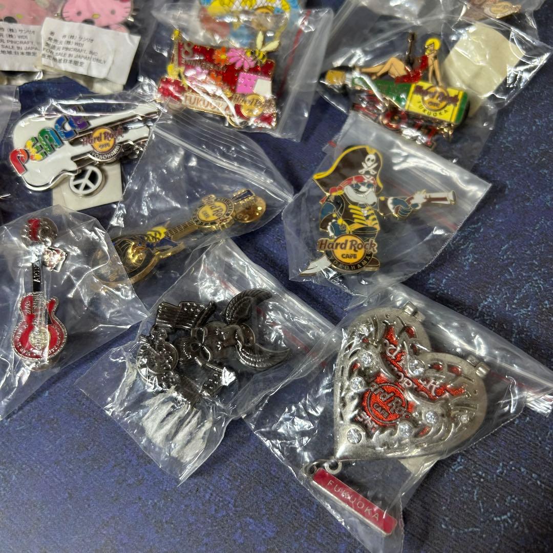 30点 +おまけ ハードロックカフェ ピンバッジ キーホルダーまとめ売り