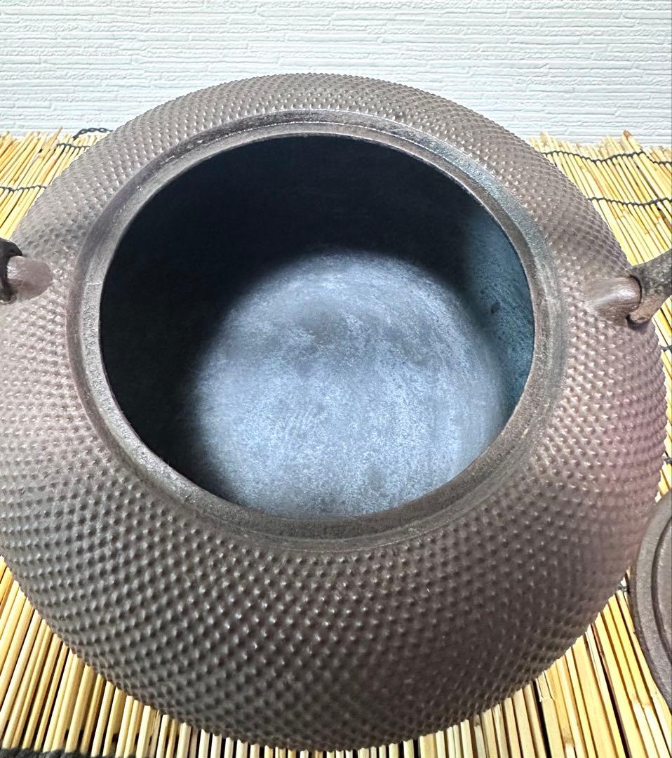 昭和期造、未使用品　南部勝清堂　１８型アラレ　鉄瓶　南部鉄瓶　南部鉄器　鉄瓶