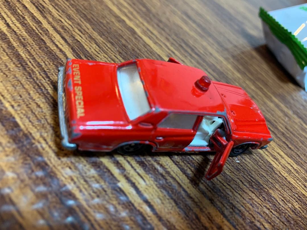 美品！プレミアム！トミカ！赤いイベントスペシャルダイキャストミニカー