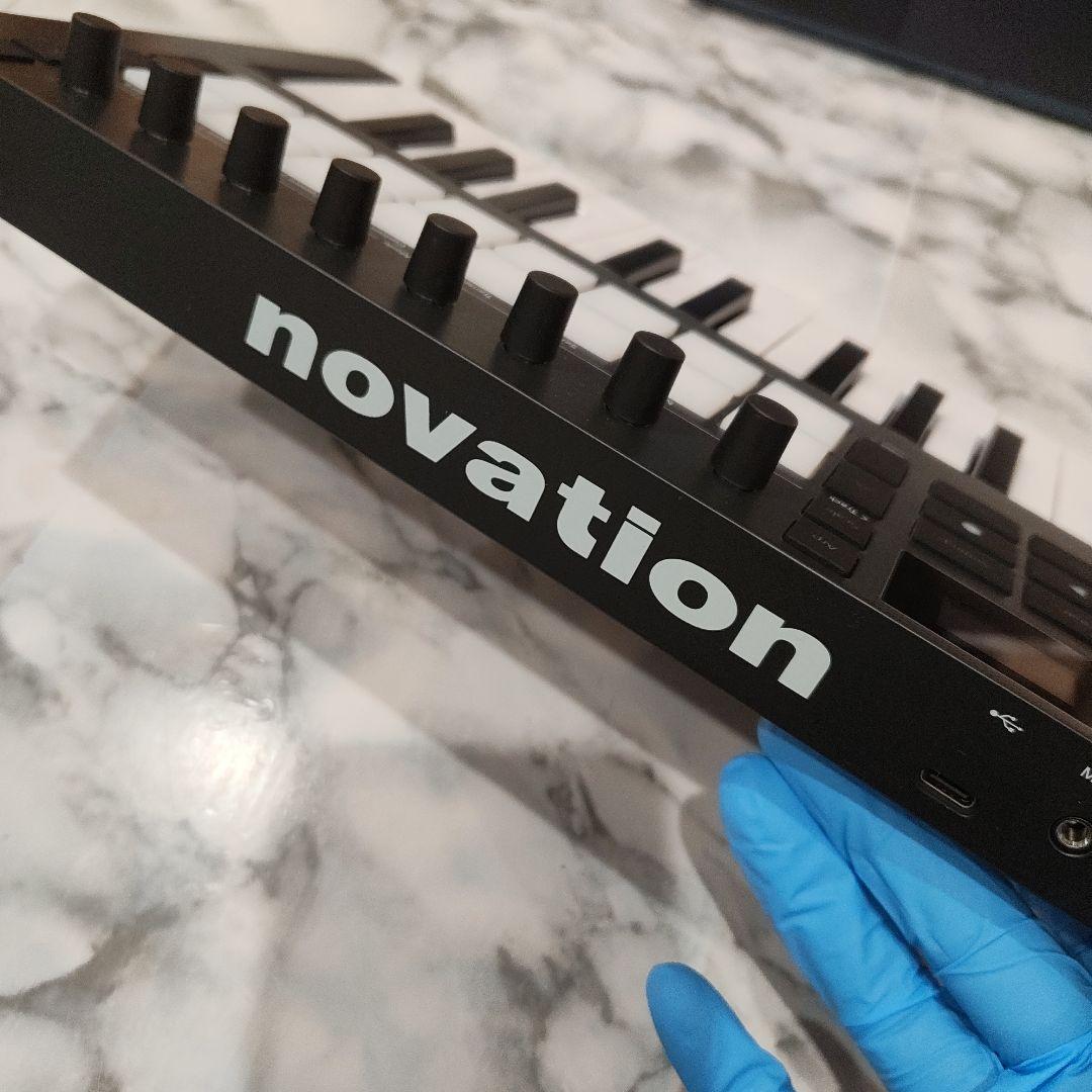 Novation Launchkey mini25 mk4 MIDIキーボード