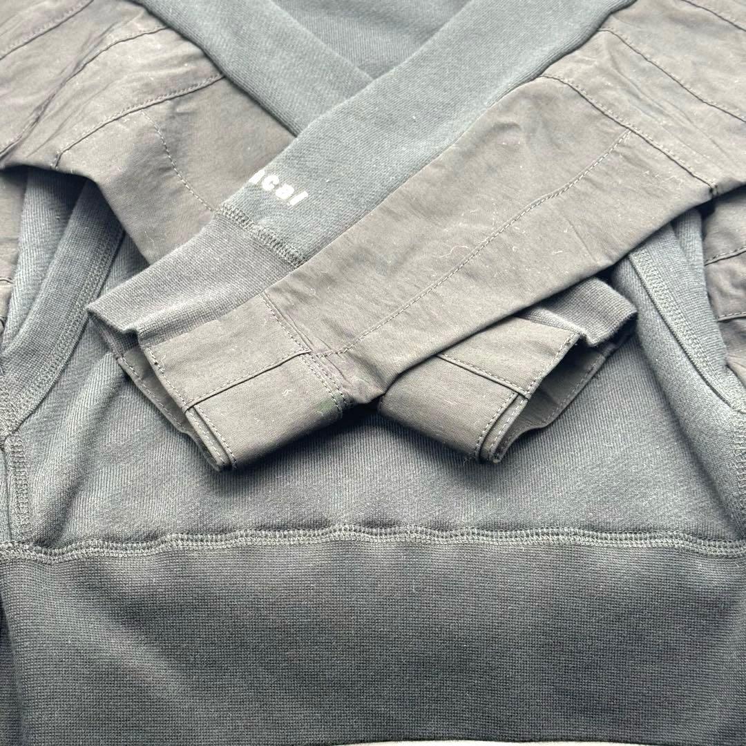 超美品　サカイ　ナイキ　コラボ　ブラック　異素材ドッキング　プルパーカー　2 M