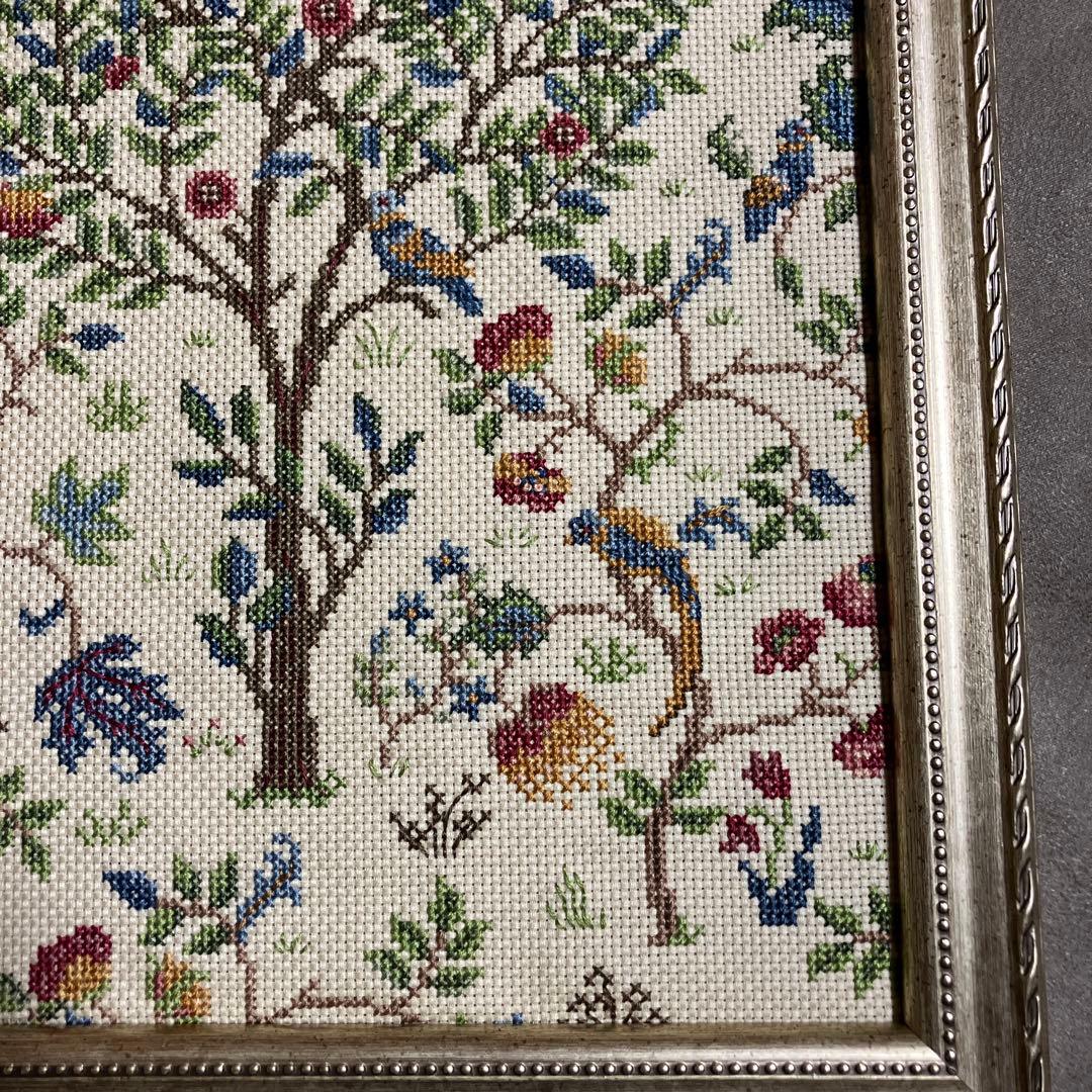 ホビーラホビーレクロスステッチ完成品　ケルムスコットツリー