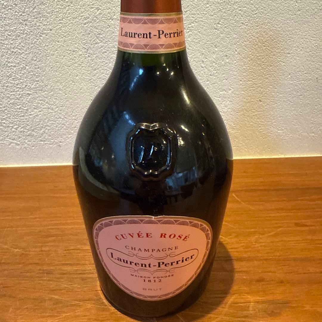 シャンパンローランペリエLaurent-Perrier750 楽天市場】ローラン ペリエ ラ キュベ 箱付 750ml 並行 シャンパン