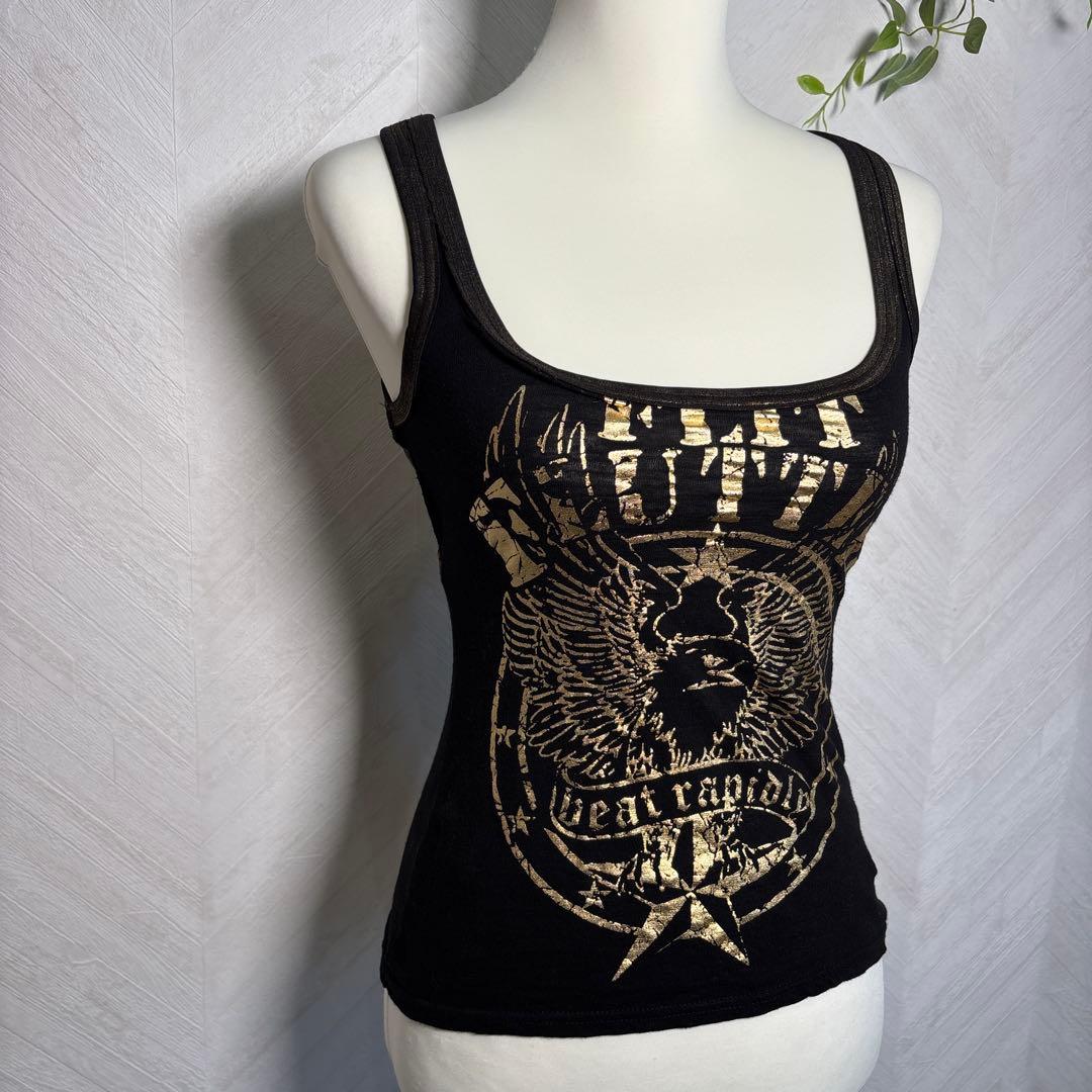 d.i.a. 平成ギャルy2k バックオープン箔押しプリント羽　タンクトップ