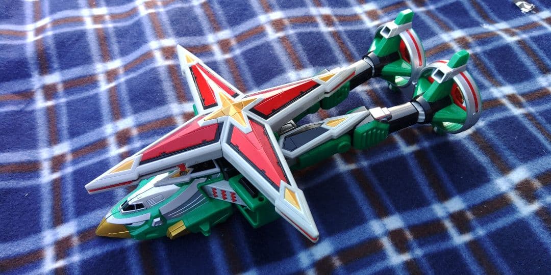 イ・ビョンホンの直筆サイン入り生写真6枚セット額縁入りです‼️保証書