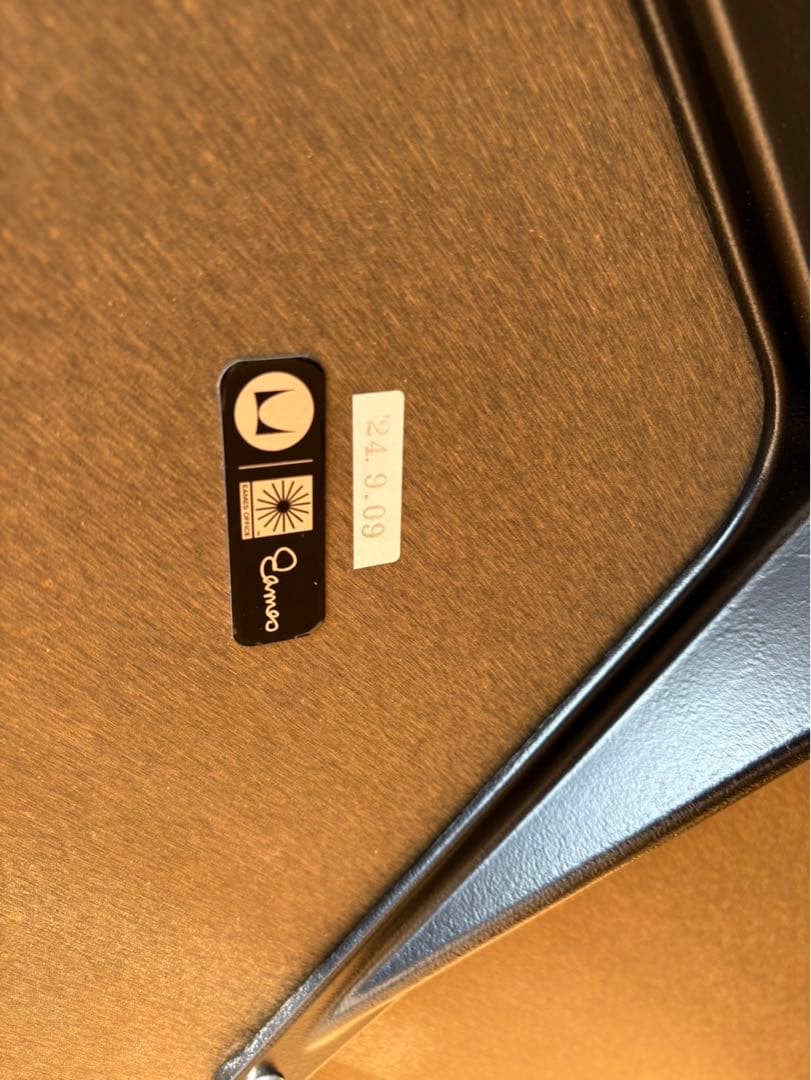 イームズ　テーブル　コントラクトベース　丸テーブル