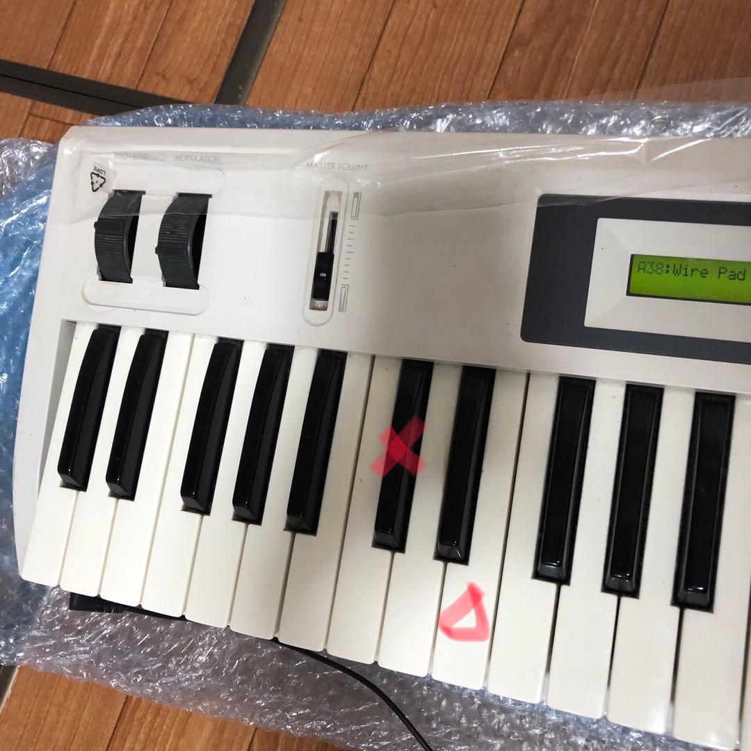 KORG X5 シンセサイザー ホワイト ジャンク品