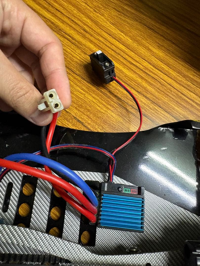 k*6様 ラジコン　RCカー　競技用　カーボンシャシー