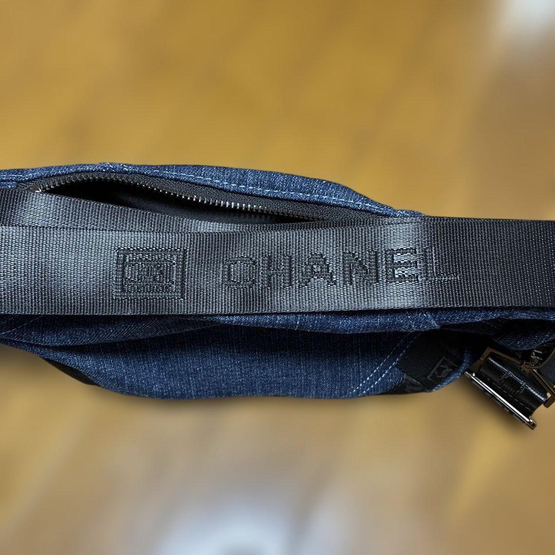 シャネルノベルティ デニムショルダーバック&ウェット素材ポーチ 2点set