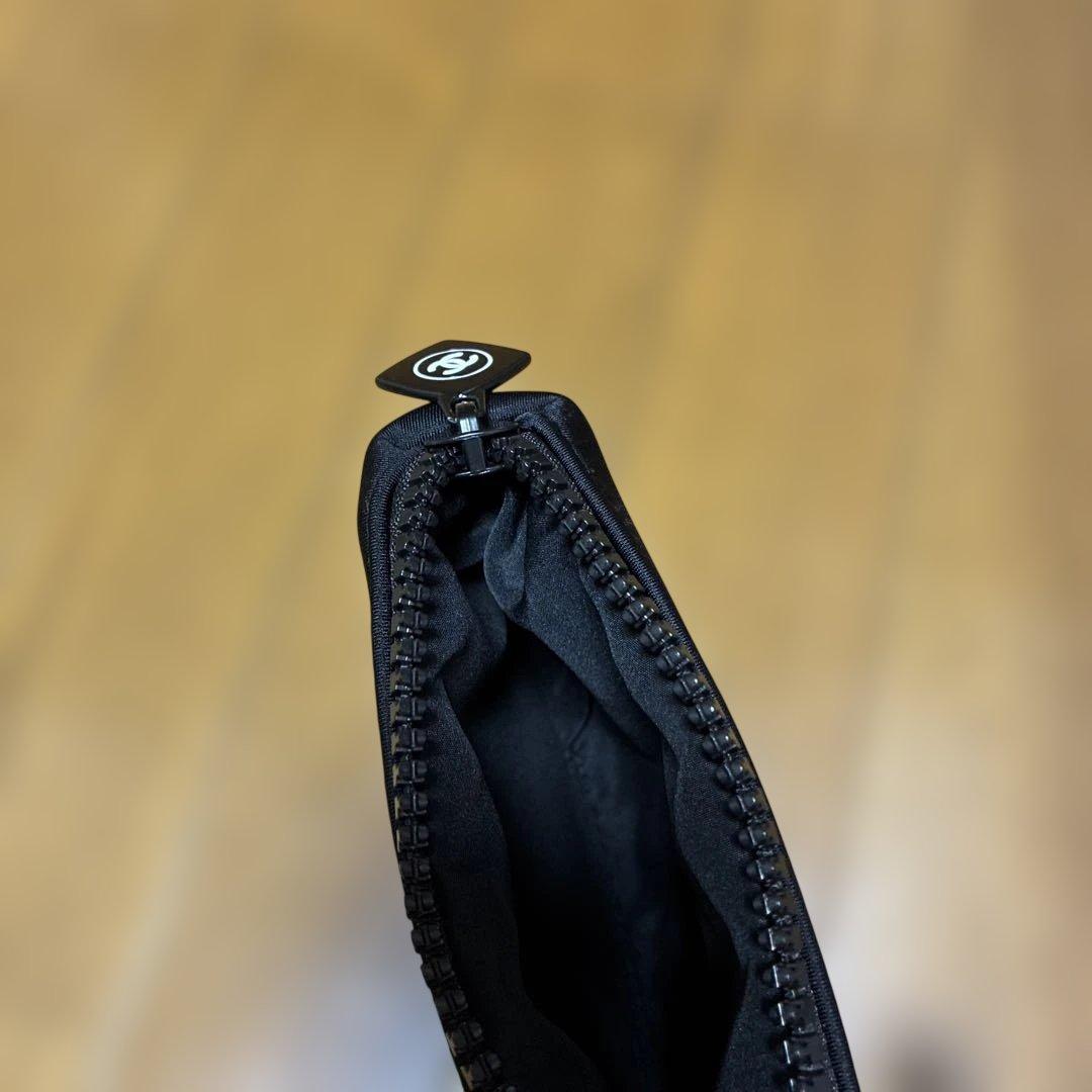 シャネルノベルティ デニムショルダーバック&ウェット素材ポーチ 2点set