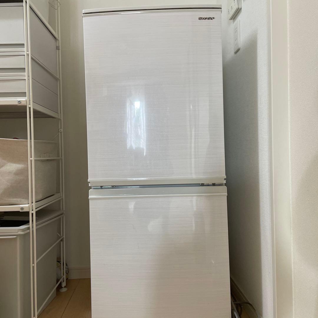 SHARP 2ドア　一人暮らし用冷蔵庫 Amazon.co.jp: シャープ 137L 2ドアノンフロン冷蔵庫 keyword