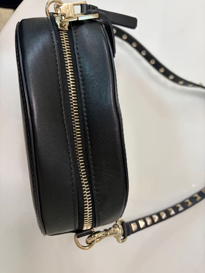 [美品]VALENTINO VLTN ロゴ ショルダーバッグ