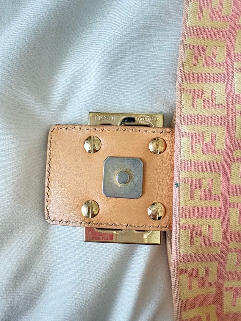 fendi ズッカ　ピンク　バッグ　ショルダー
