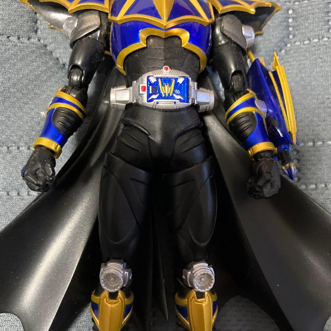 S.H.Figuarts 仮面ライダーナイトサバイブ&ダークレイダーセット