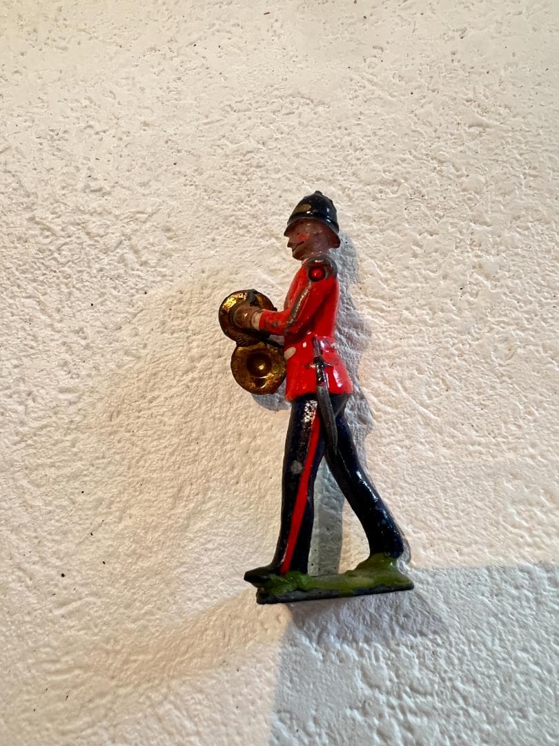 ミニチュアのフィギュア 5パーツ 音楽隊 イギリス兵隊
