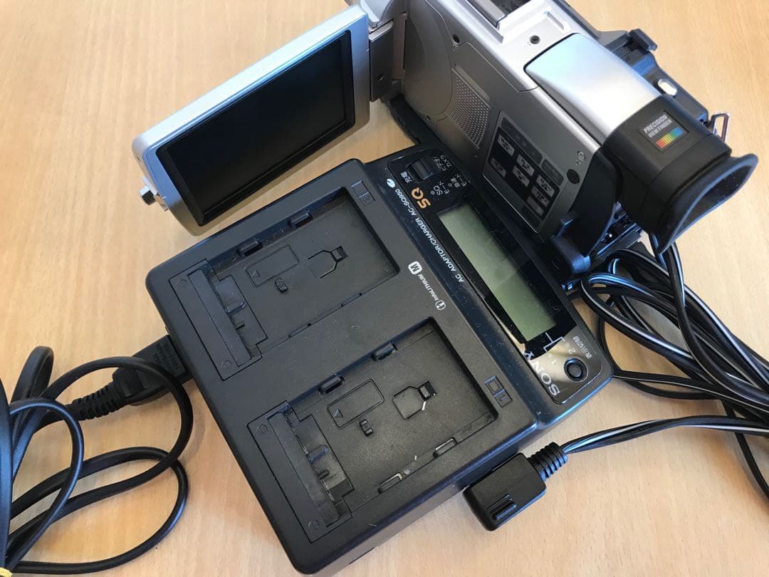 ソニー ハンディカム DCR-TRV50 充電器（ACアダプター）セット