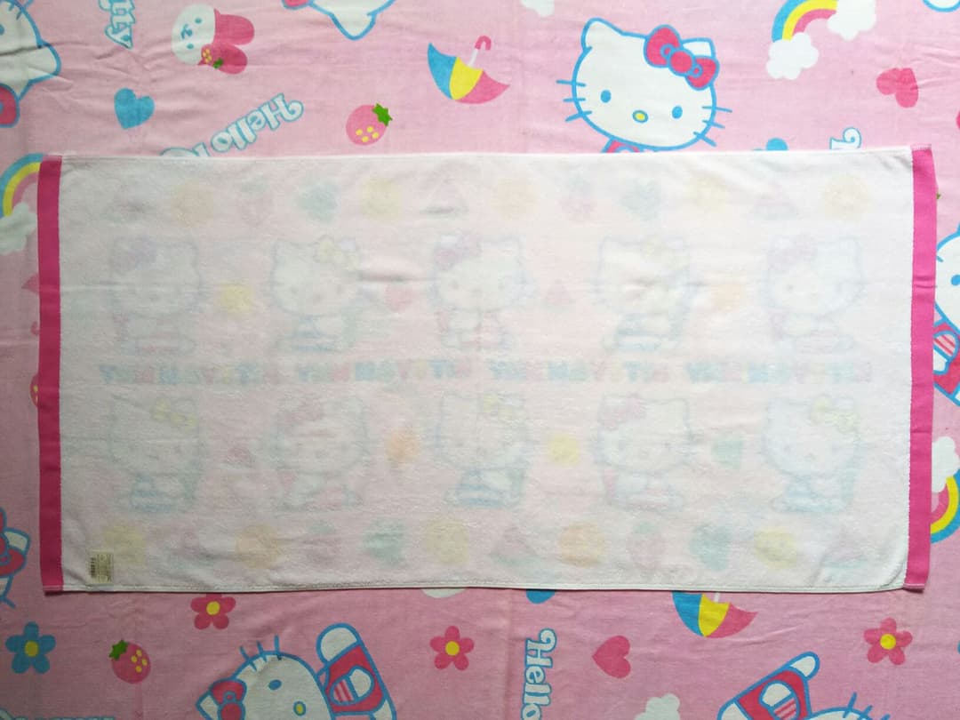 キティ＆ミミィ♪サンリオ♪新品未使用バスタオル♪2003年♪②