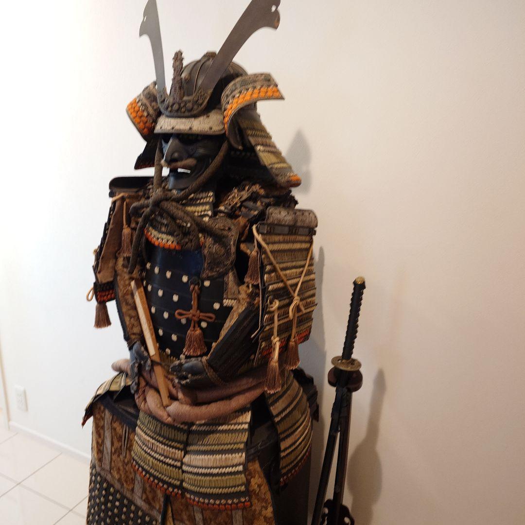 甲冑 鎧兜 等身大 観賞用 置物 模造刀 収納箱（櫃）付き