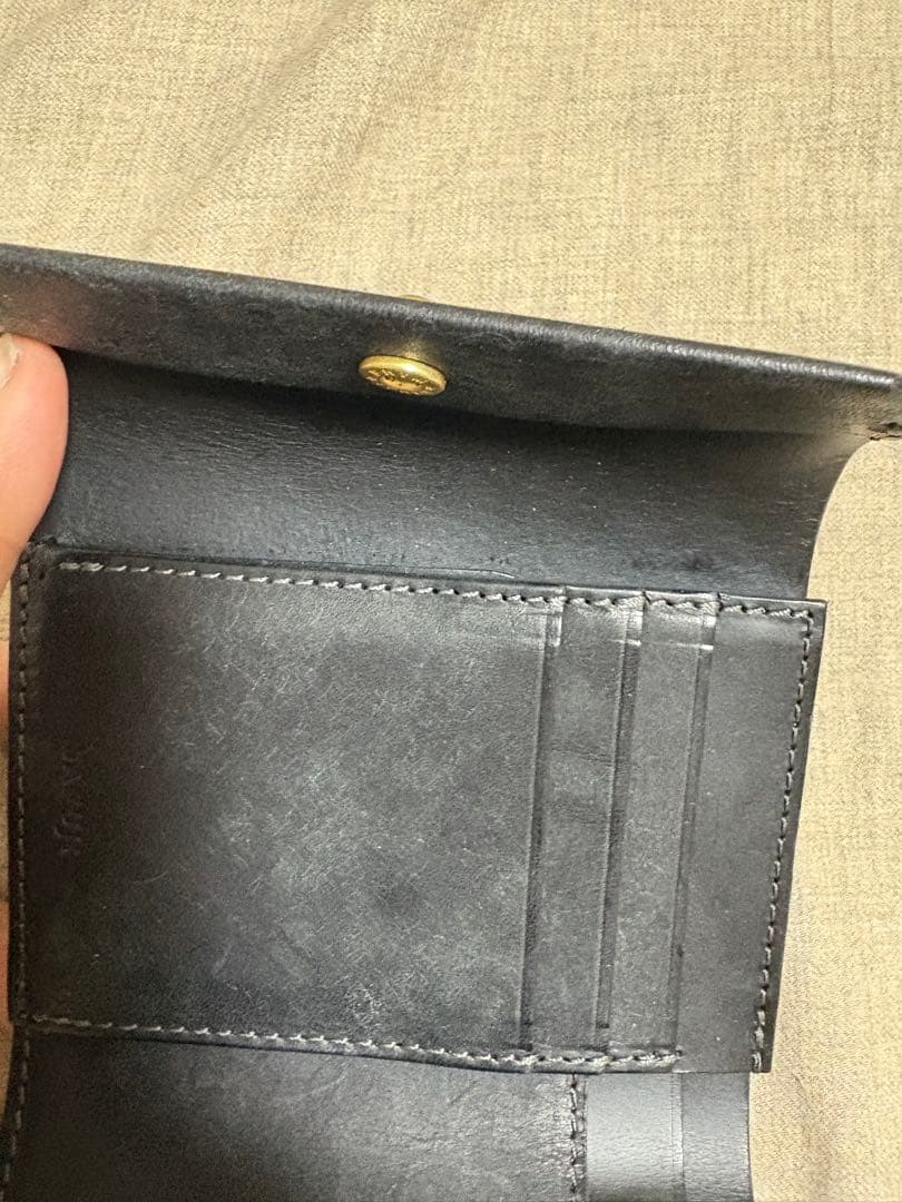 SAFUJI サフジ　二つ折り（ホック）財布