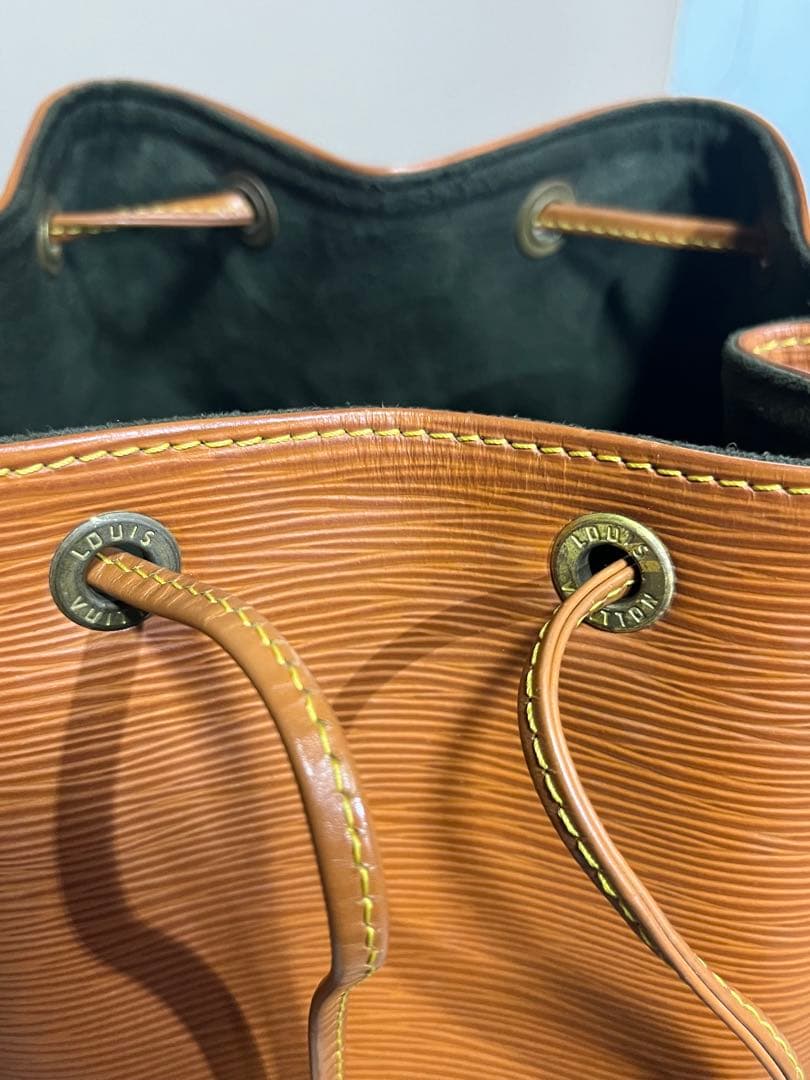 ルイ・ヴィトン エピ ノエ ジパングゴールド