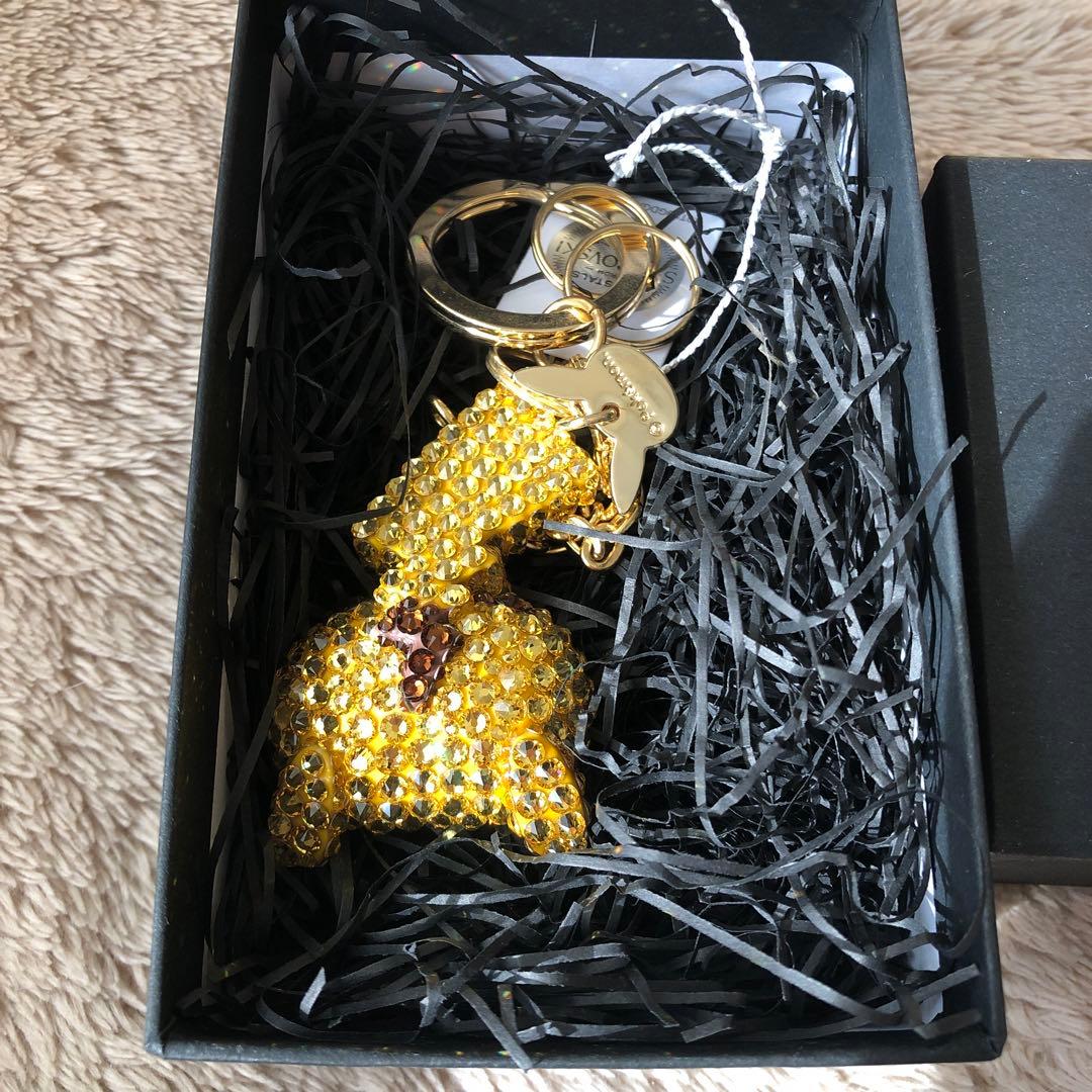 ポケモンセンター　シブヤ　ピカチュウ スワロフスキー ピカチュウ 記念初回盤