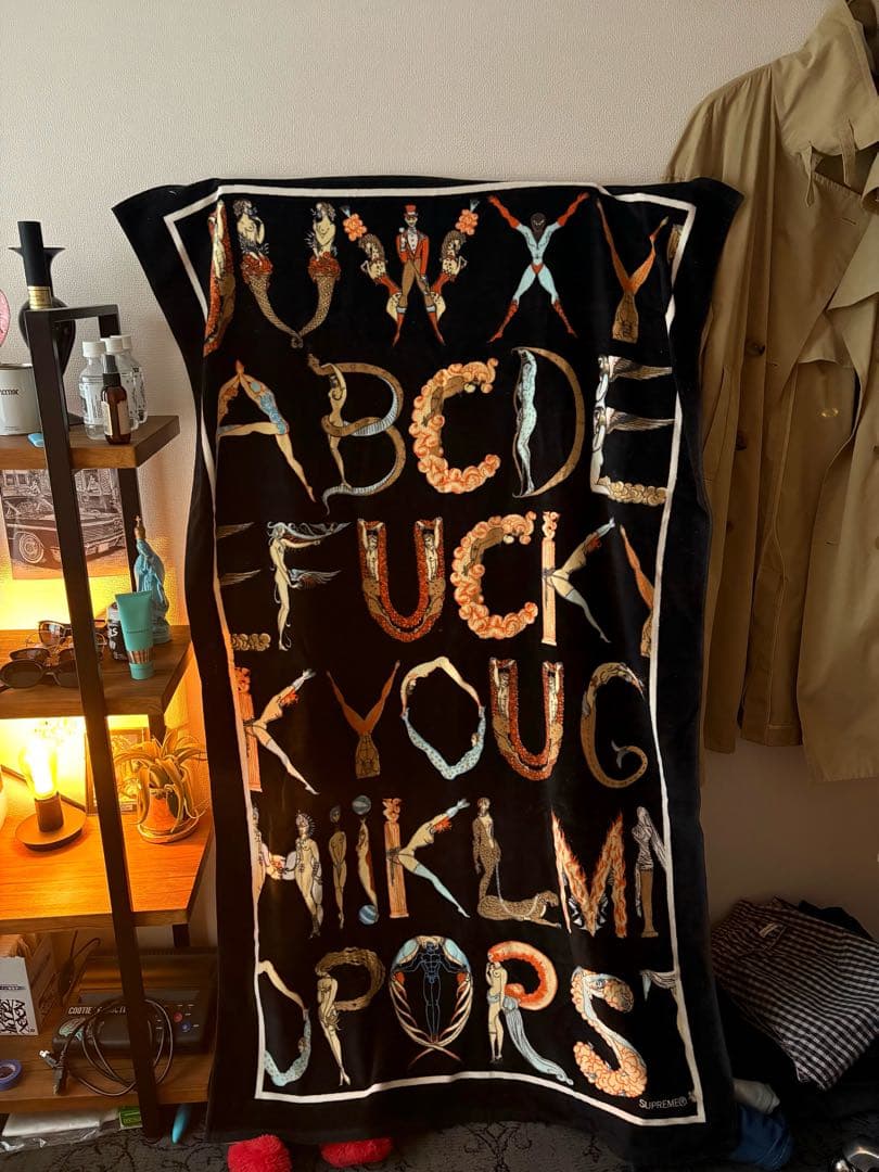 supreme Alphabet ビーチタオル　大判