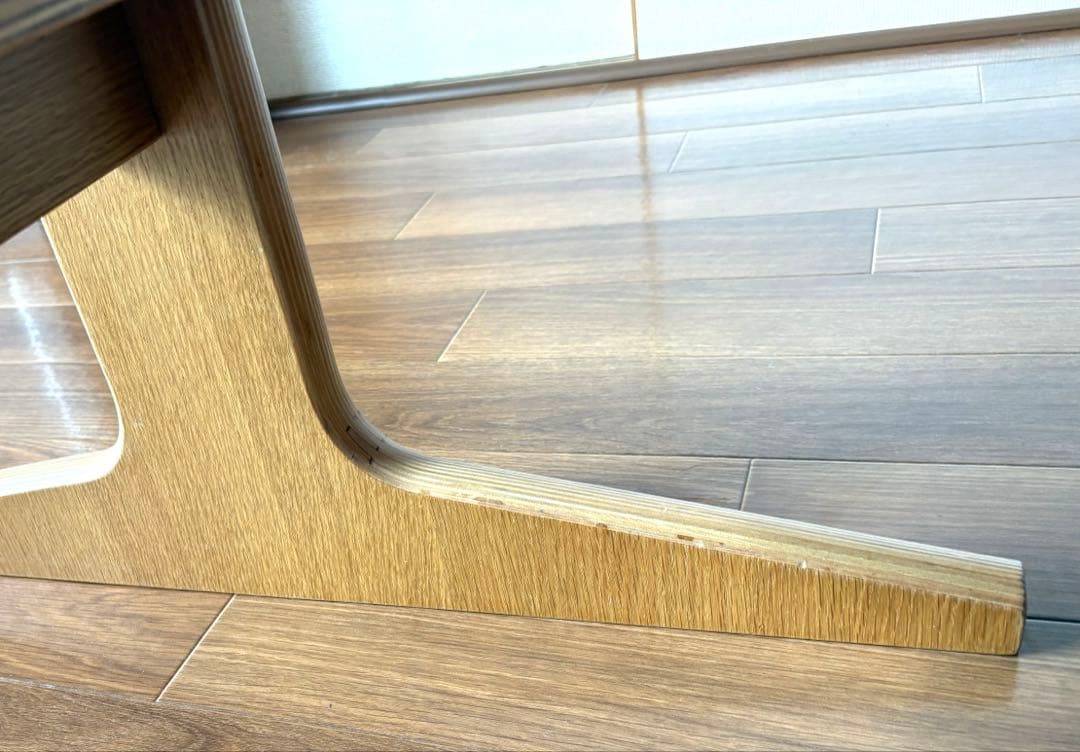 ①リビングでもダイニングでもつかえるテーブル4　オーク