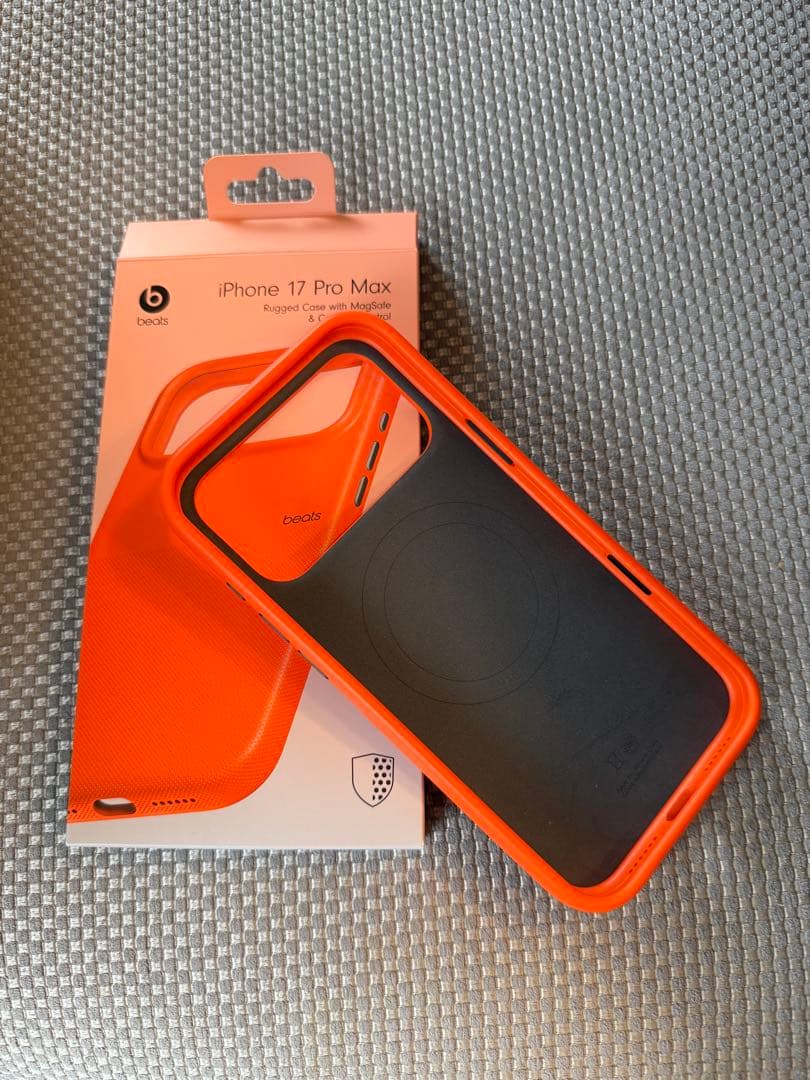 未使用品】Beats iPhone 17 Pro Max用ケース スマートフォン・携帯電話